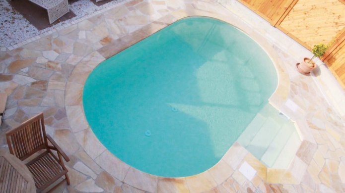 Ovalpool, Folie sandfarben, mit Rechtecktreppe