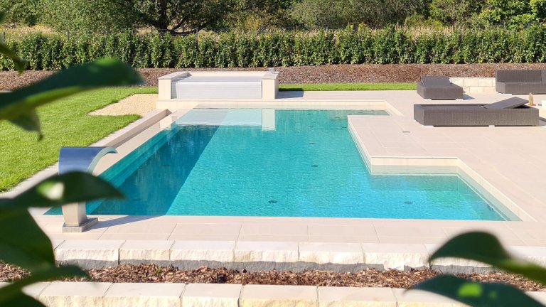 Freiform Pool mit Vollauskleidung