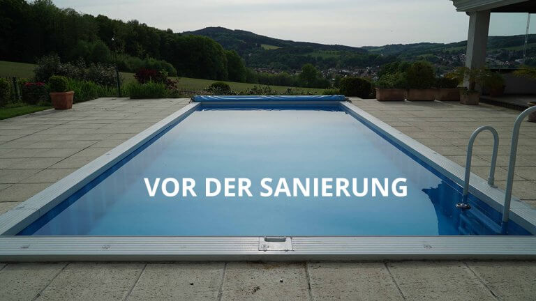 Gepflegter Swimmingpool vor einer geplanten Modernisierung.