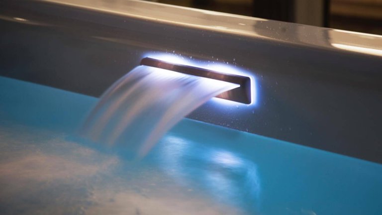 Wasserfall STIL-Serie mit Beleuchtung