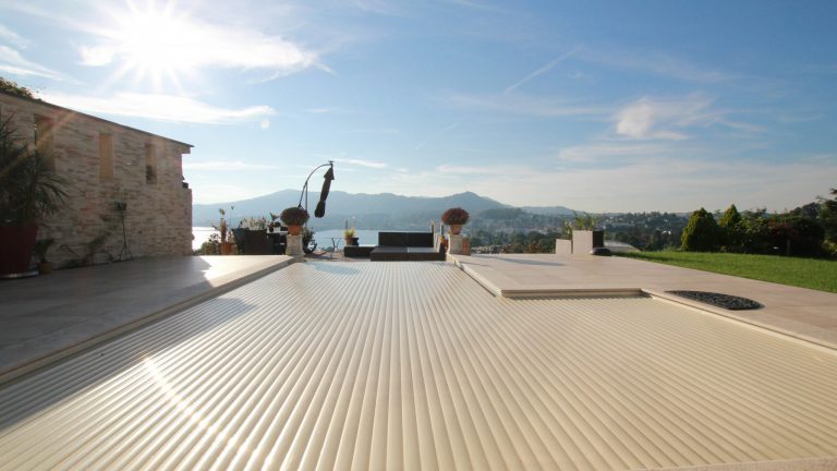 Rollabdeckung sandfarben