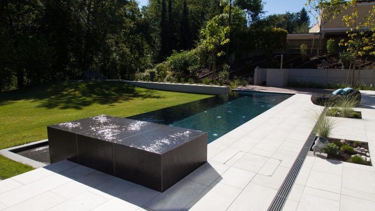 Pool Wasserblock Wasserattraktion