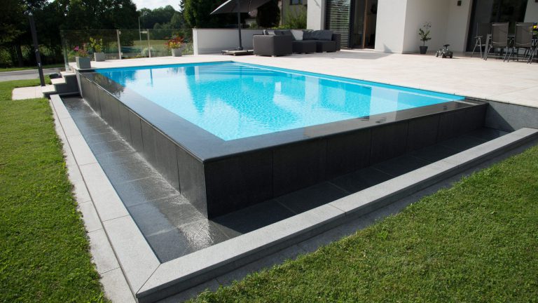 Rechteckpool mit Überlauf, Folie hellblau