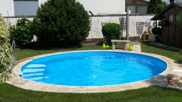 Rundpool, Folie adriablau, mit Treppe