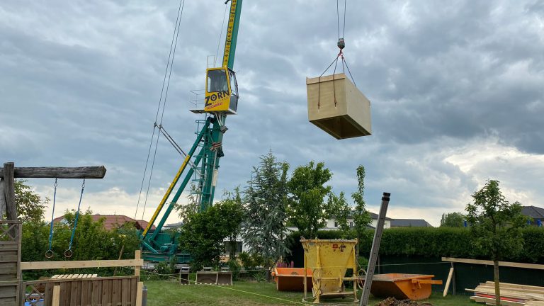 Pooltechnikraum-Fertigschacht - Komplettlösung von Happy-Pool Krantransport