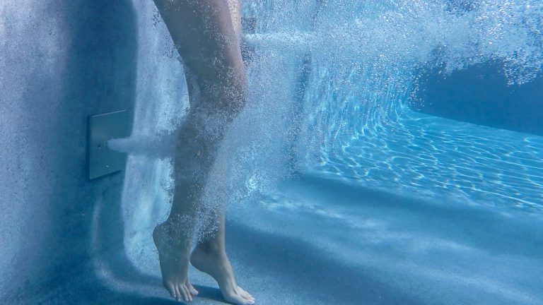 Beispiel für Pool-Massagedüsen für Hydromassage - Happy-pool