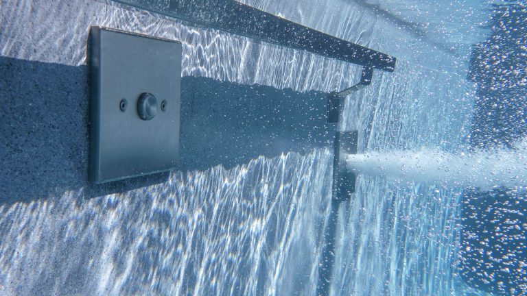 Beispiel für Pool-Massagedüsen für Hydromassage Q-Line - Happy-pool