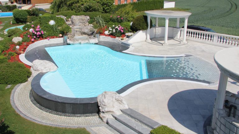 Schwimmbecken mit Strandeingang, Folie weiß
