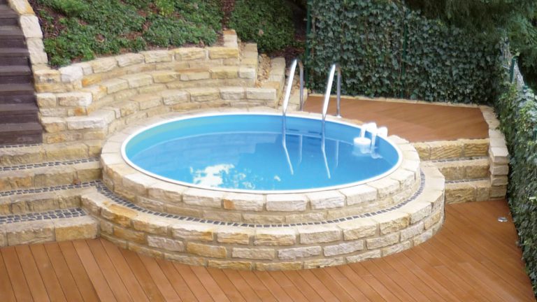 Rundpool, Folie adriablau mit Einstiegsleiter